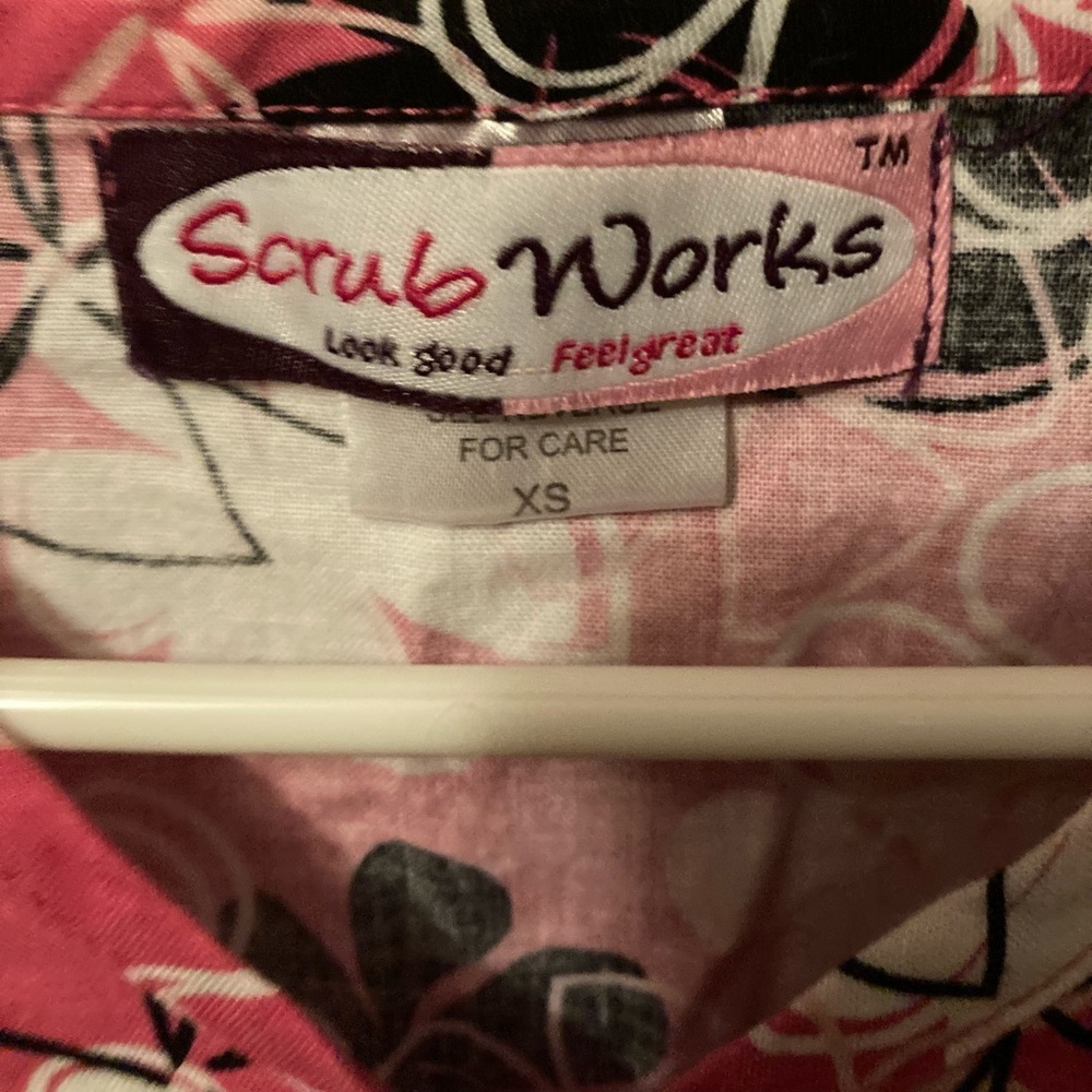 Pink - Picture 2 of 2